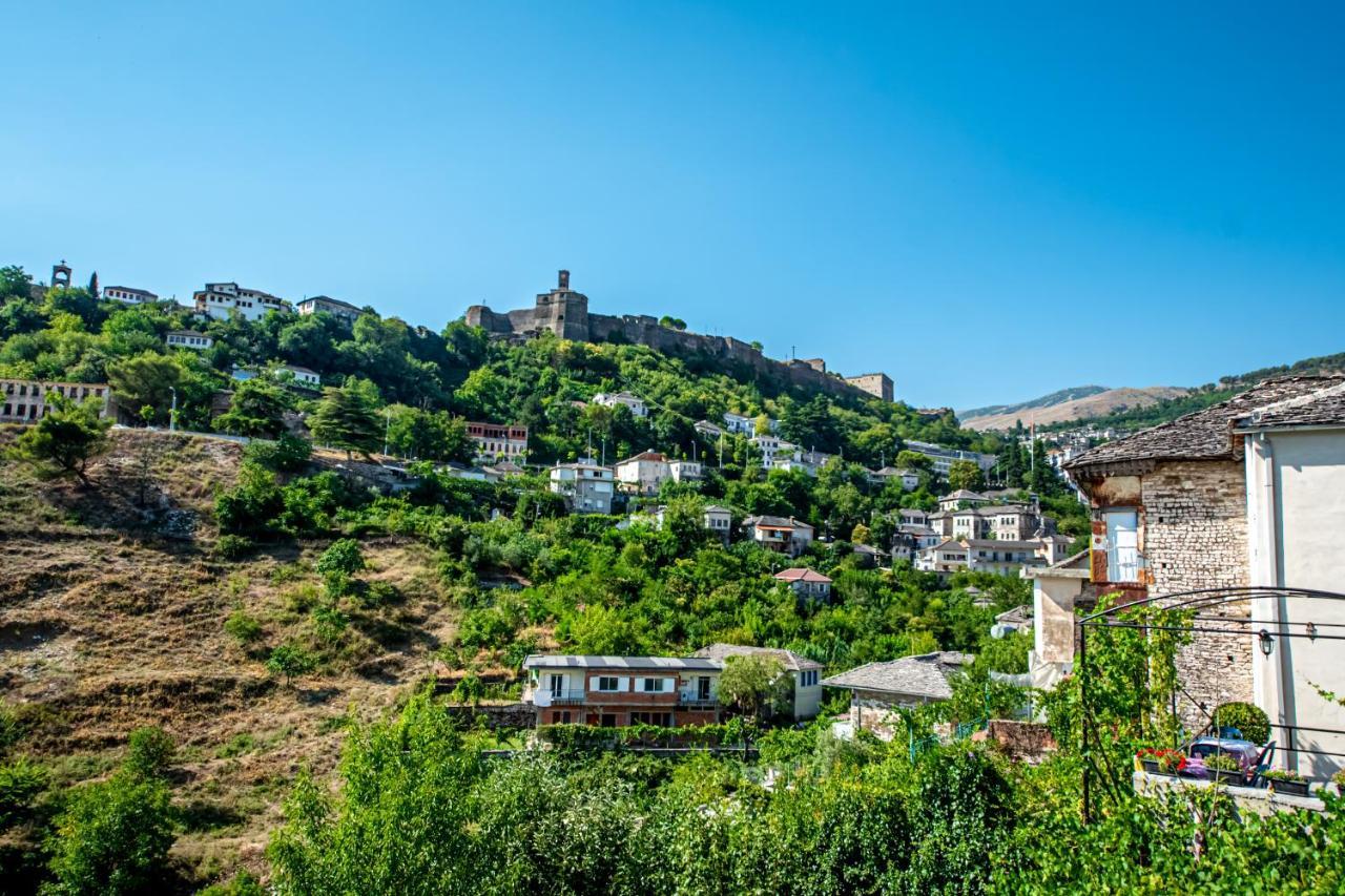 Guest House Garden Gjirokastër Eksteriør billede